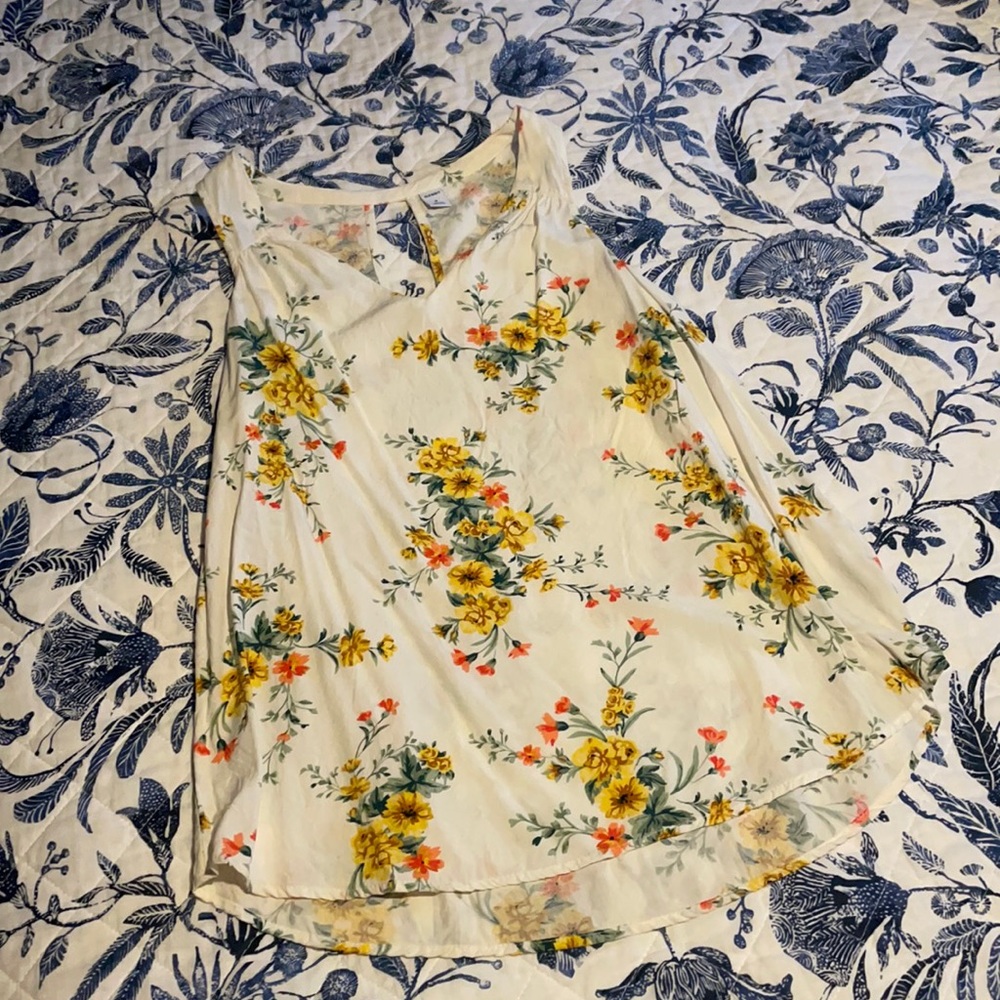 Women’s Old Navy tank top